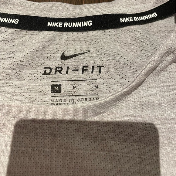 NWOT // Mens Nike dry fit grey tee - Picture 3 of 4